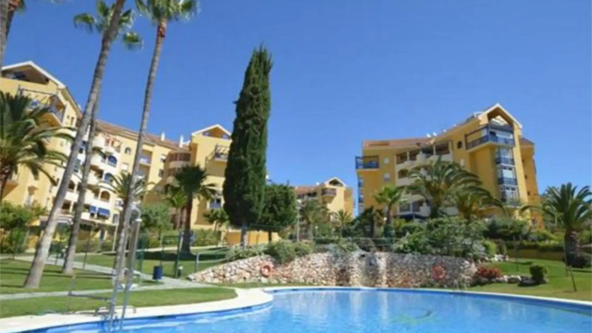 Exterior view of Attic for sale in Benalmádena  with Air Conditioner and Swimming Pool