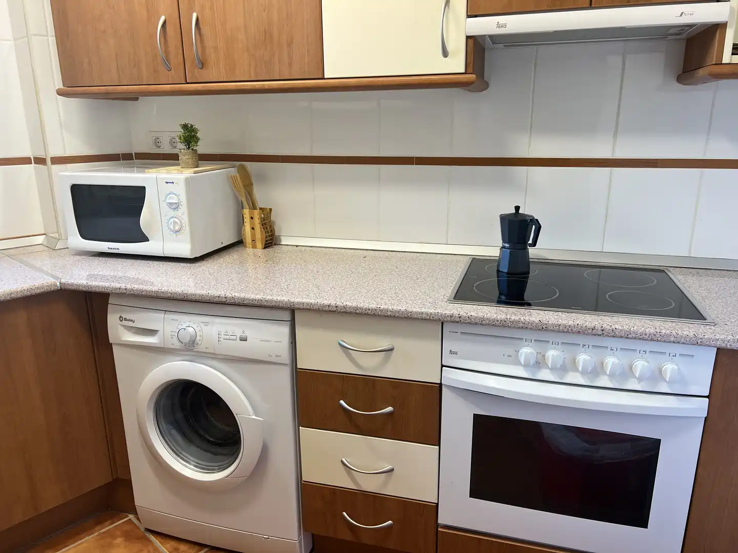 Flat for rent in Calle Cañizal, 9, Alcalá de la Selva Kitchen of Flat for rent in Alcalá de la Selva with Balcony