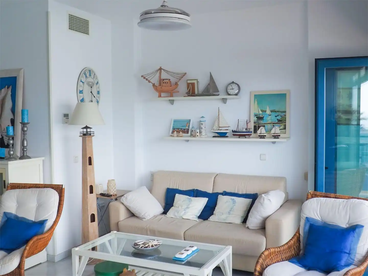 Apartament en venda a Calle Cambriles, 1, Castell de Ferro Sala d'estar de Apartament en venda en Gualchos amb Aire condicionat, Calefacció i Jardí privat