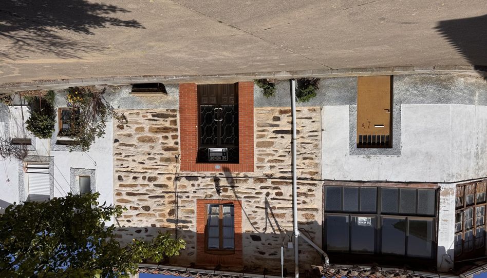 Single-family semi-detached for sale in Calle Fontanal, 7a, Luyego, León - image 1 Photo 1 of Single-family semi-detached for sale in Calle Fontanal, 7a, Luyego, León