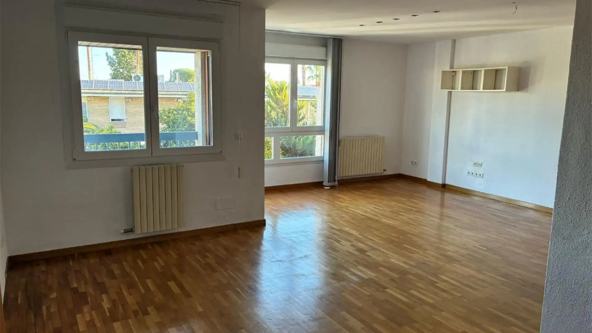 Wohnung zur Miete in La Almozara Wohnzimmer von Wohnung zur Miete in Zaragoza Capital mit Heizung, Parkett und Terrasse