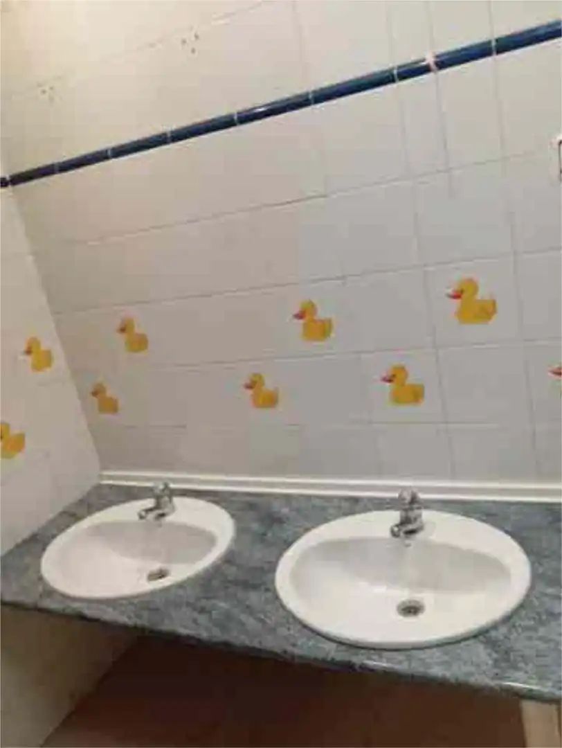 Baño de Local de alquiler en Zaragoza con Aire acondicionado