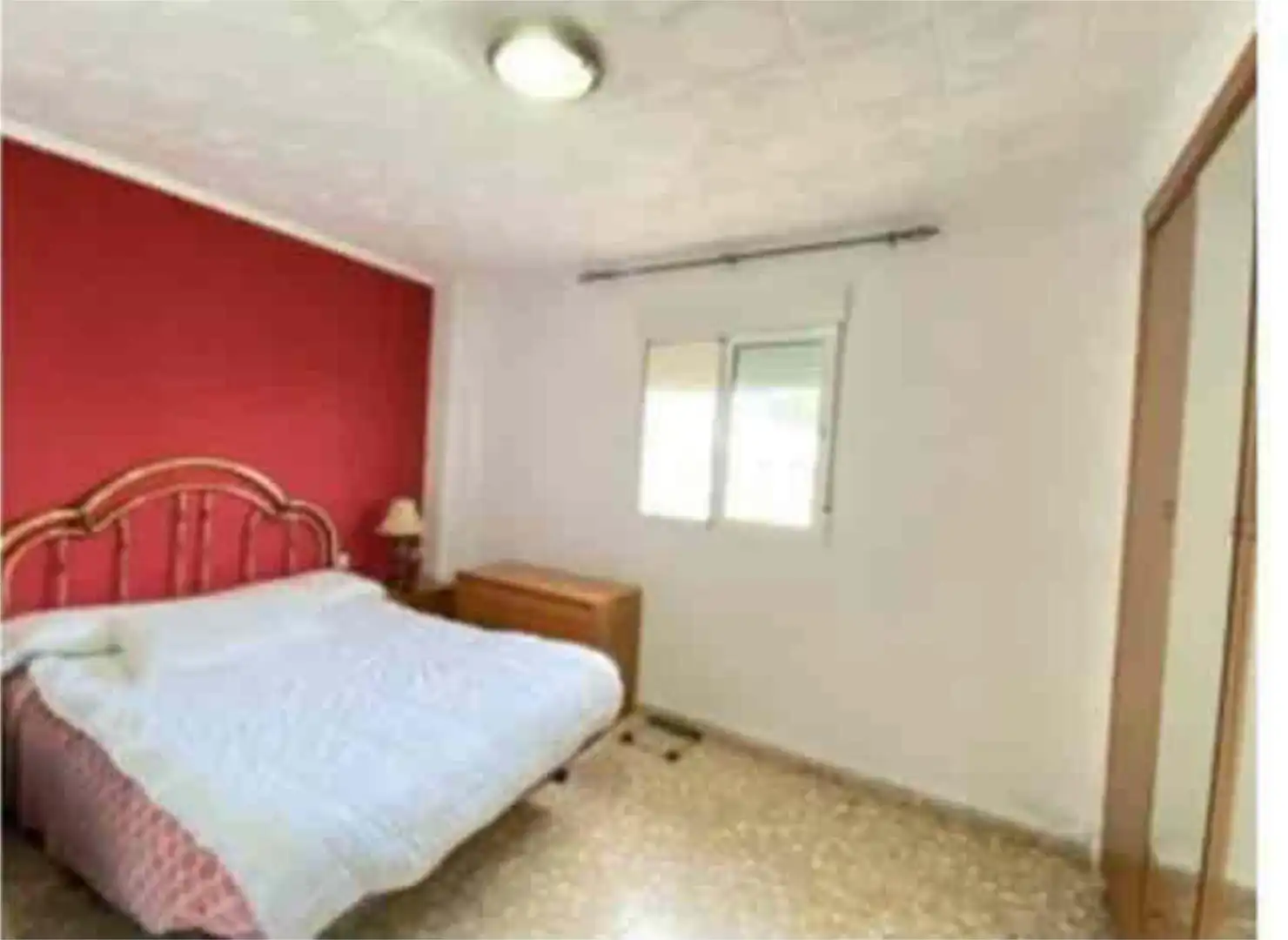 Casa adosada en venta en Carlet Habitación de Casa adosada en venta en Carlet con Jardín privado, Terraza y Trastero