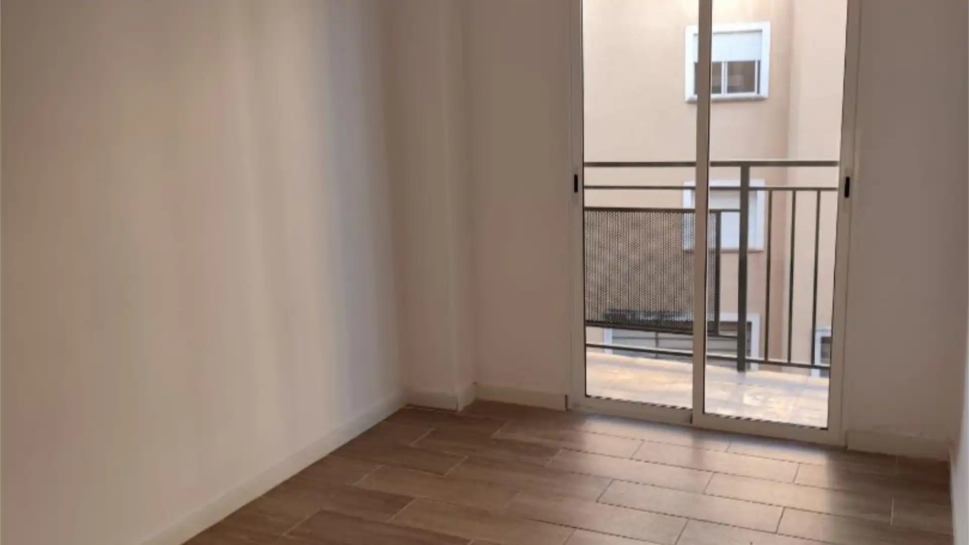 Terraza de Piso de alquiler en Paterna con Aire acondicionado, Calefacción y Balcón