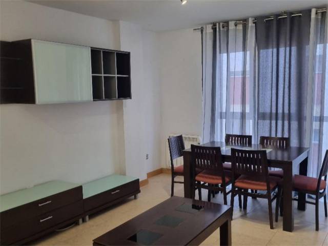 Piso en Alquiler en Carrer del Riu Palància, 21 en Ensanche - Río Júcar