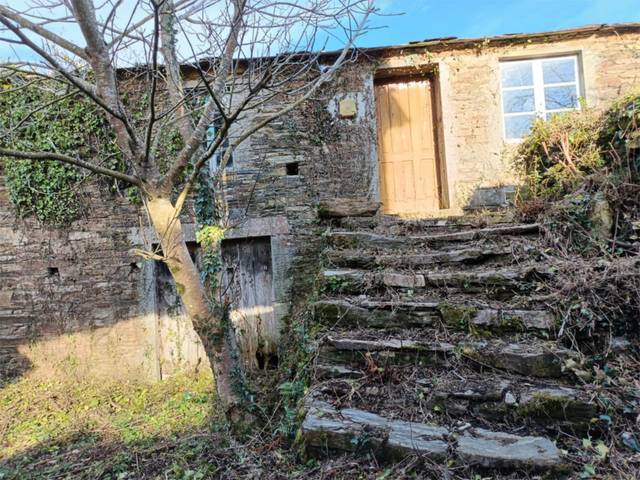 Casa adosada en Venta en Lugar, 15D en A Pontenova