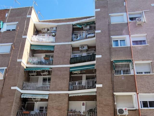 Piso en Venta en Calle de Herminio Puertas, 47 en Puerta del Ángel