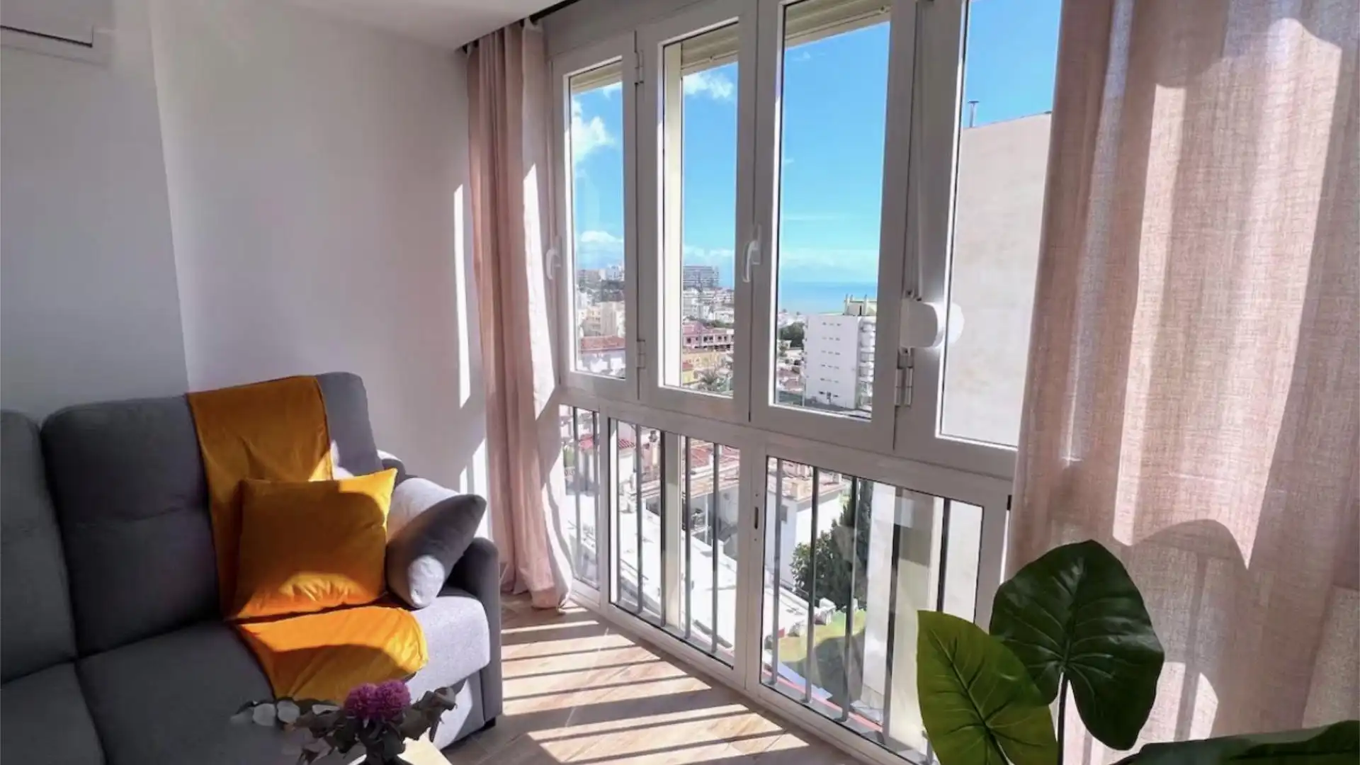 Terrasse von Wohnung zum Verkauf in Torremolinos mit Klimaanlage und Balkon