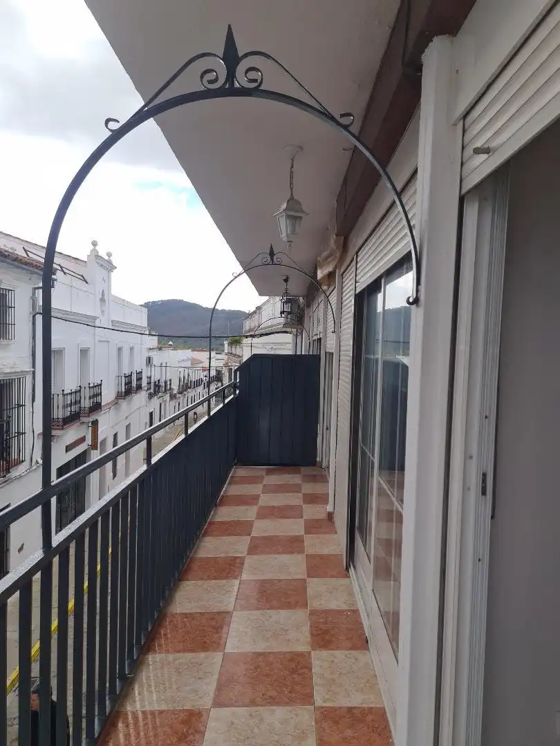 Exterior view of Flat for sale in Cazalla de la Sierra  with Heating, Terrace and Furnished