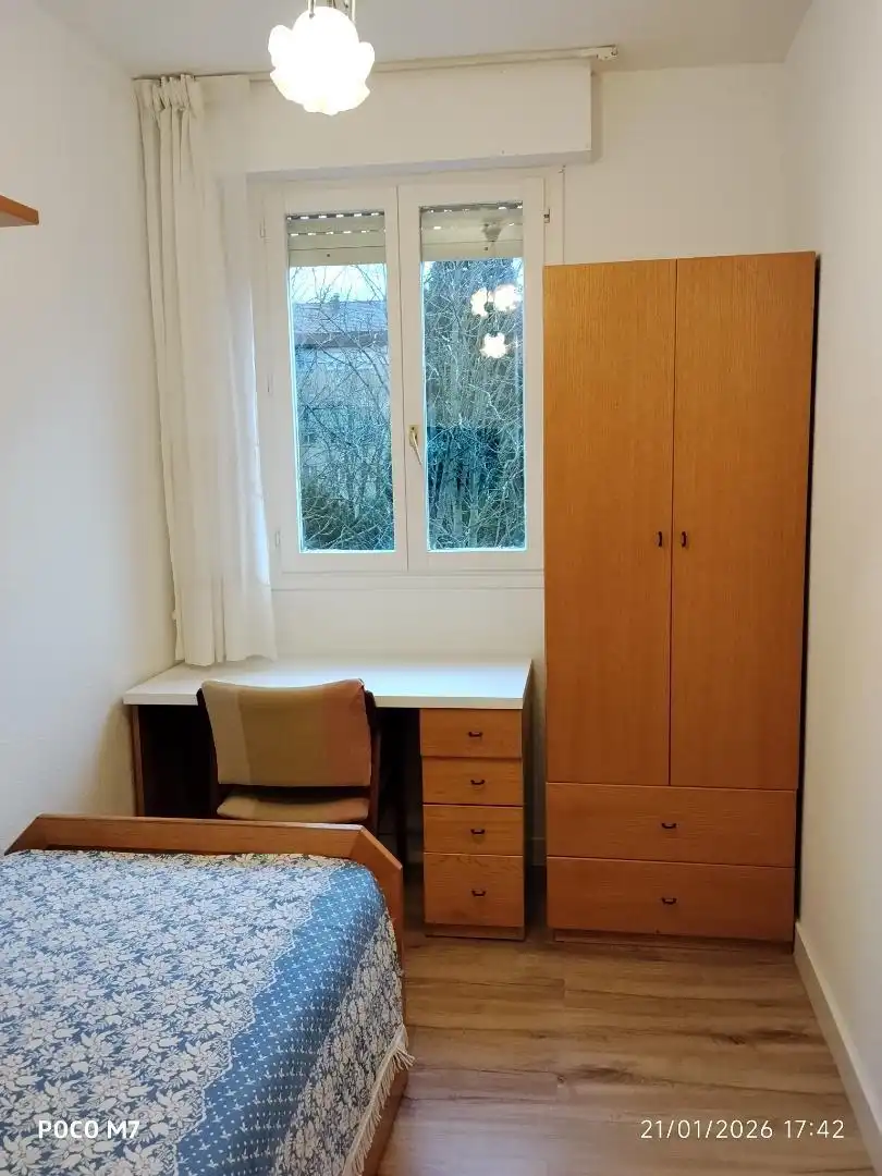 Habitación en Castillo de Lantaron, 3, Ariznabarra Habitación de Piso para compartir en Vitoria - Gasteiz con Calefacción, Parquet y Amueblado