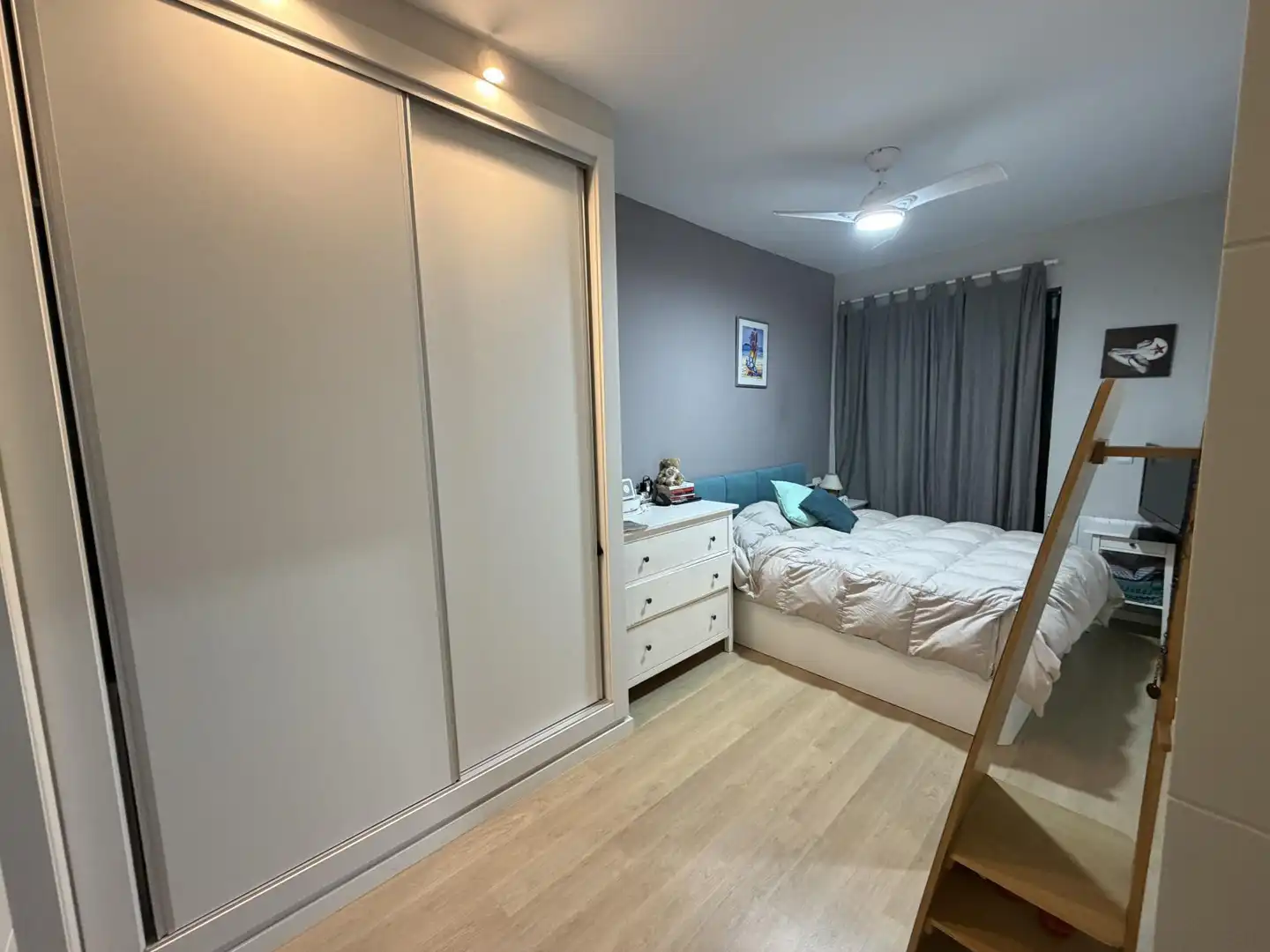 Room in Avenida Pintor Pérez Gil, 38, Alicante Golf Bedroom of Ground floor for share in Alicante / Alacant with Air Conditioner, Heating and Private garden