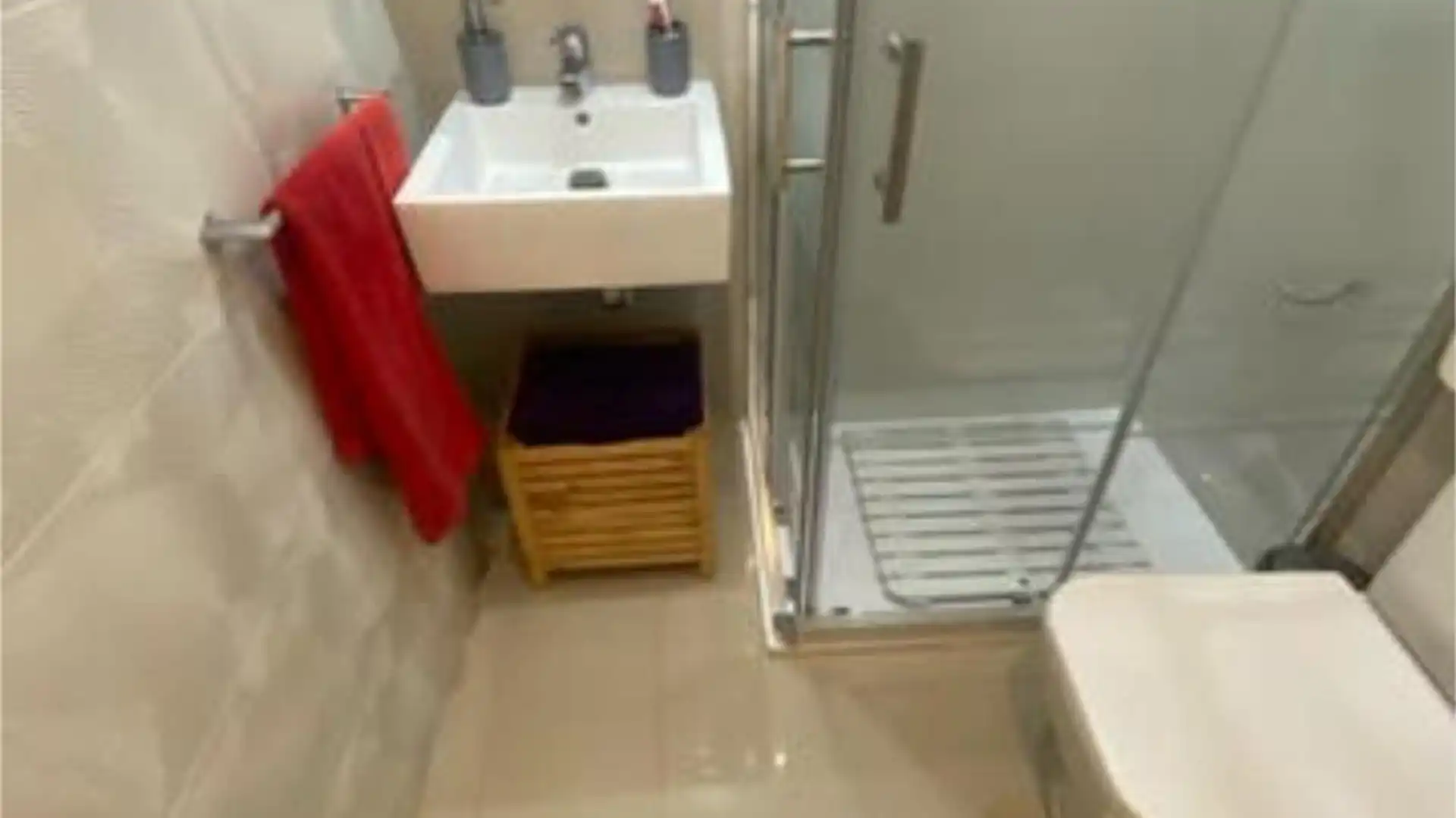 Baño de Apartamento de alquiler en Torrox con Calefacción, Jardín privado y Piscina
