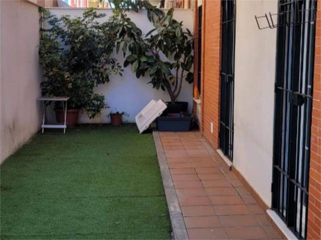 Casa adosada en Venta en Corrales