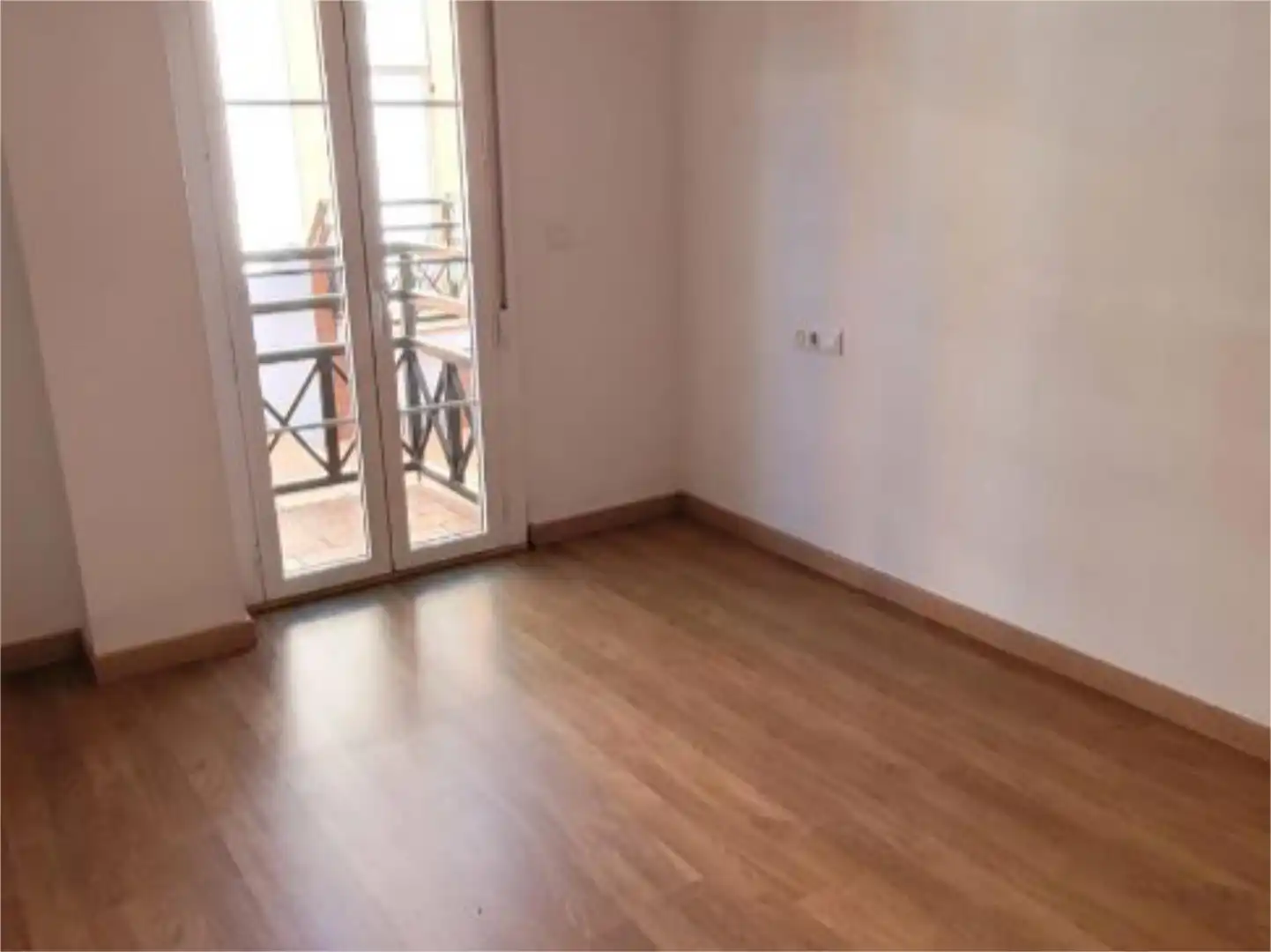 Casa adosada en venta en Corrales Habitación de Casa adosada en venta en Aljaraque con Terraza y Balcón