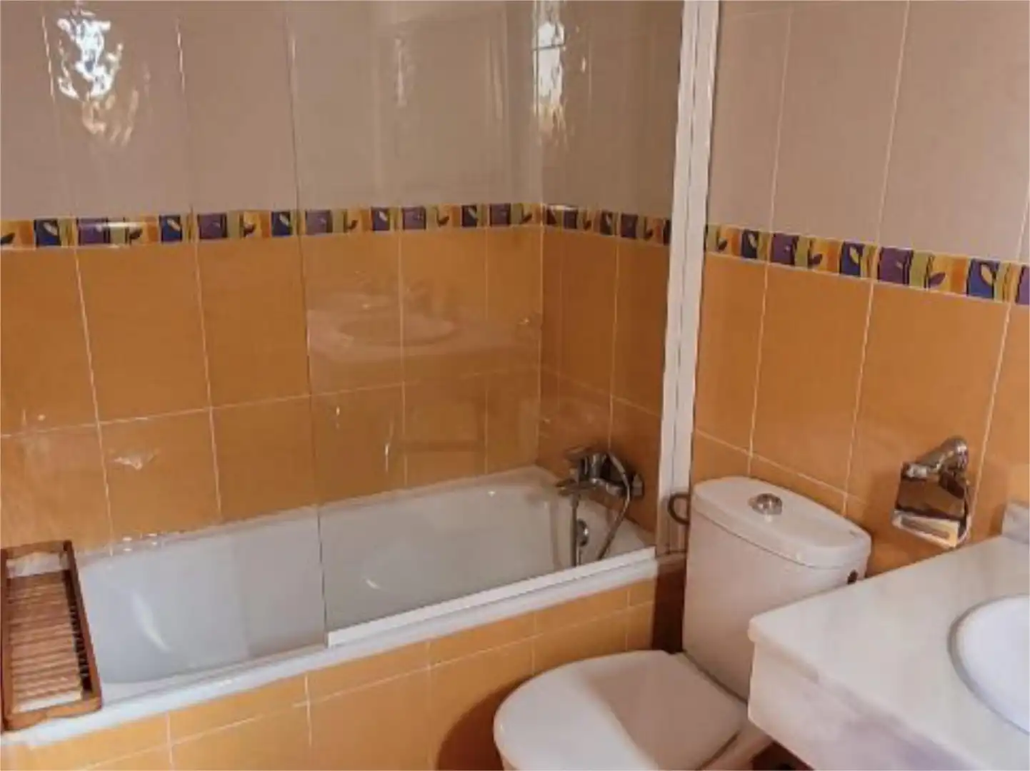 Casa adosada en venta en Corrales Baño de Casa adosada en venta en Aljaraque con Terraza y Balcón