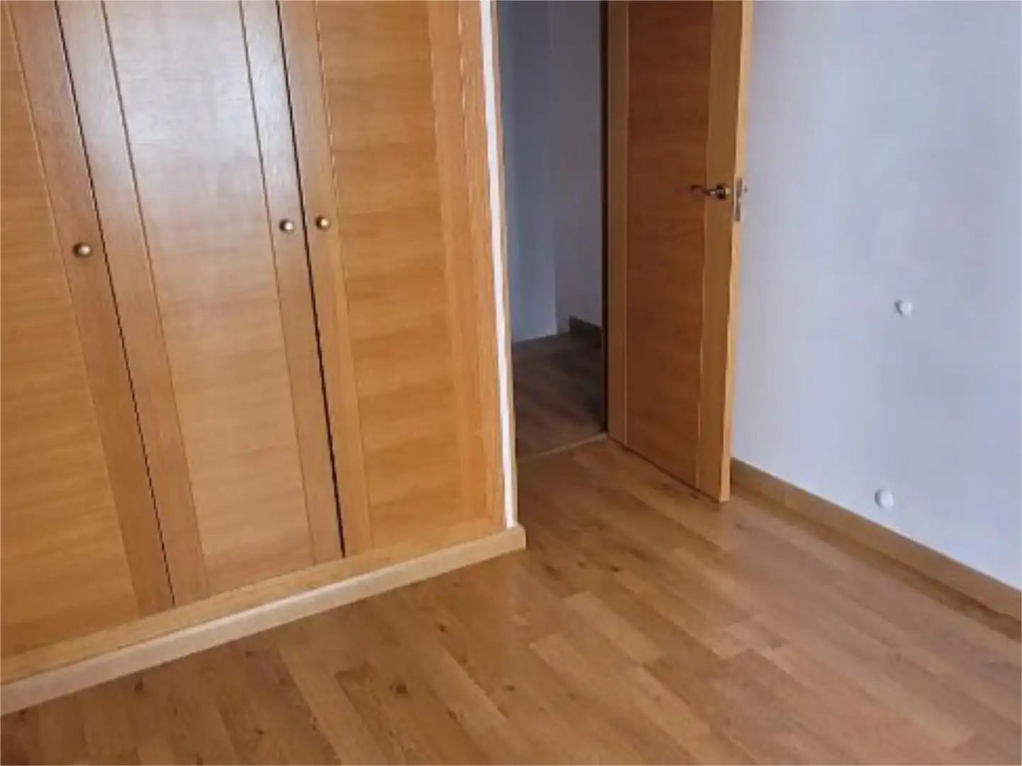 Casa adosada en venta en Corrales Habitación de Casa adosada en venta en Aljaraque con Terraza y Balcón