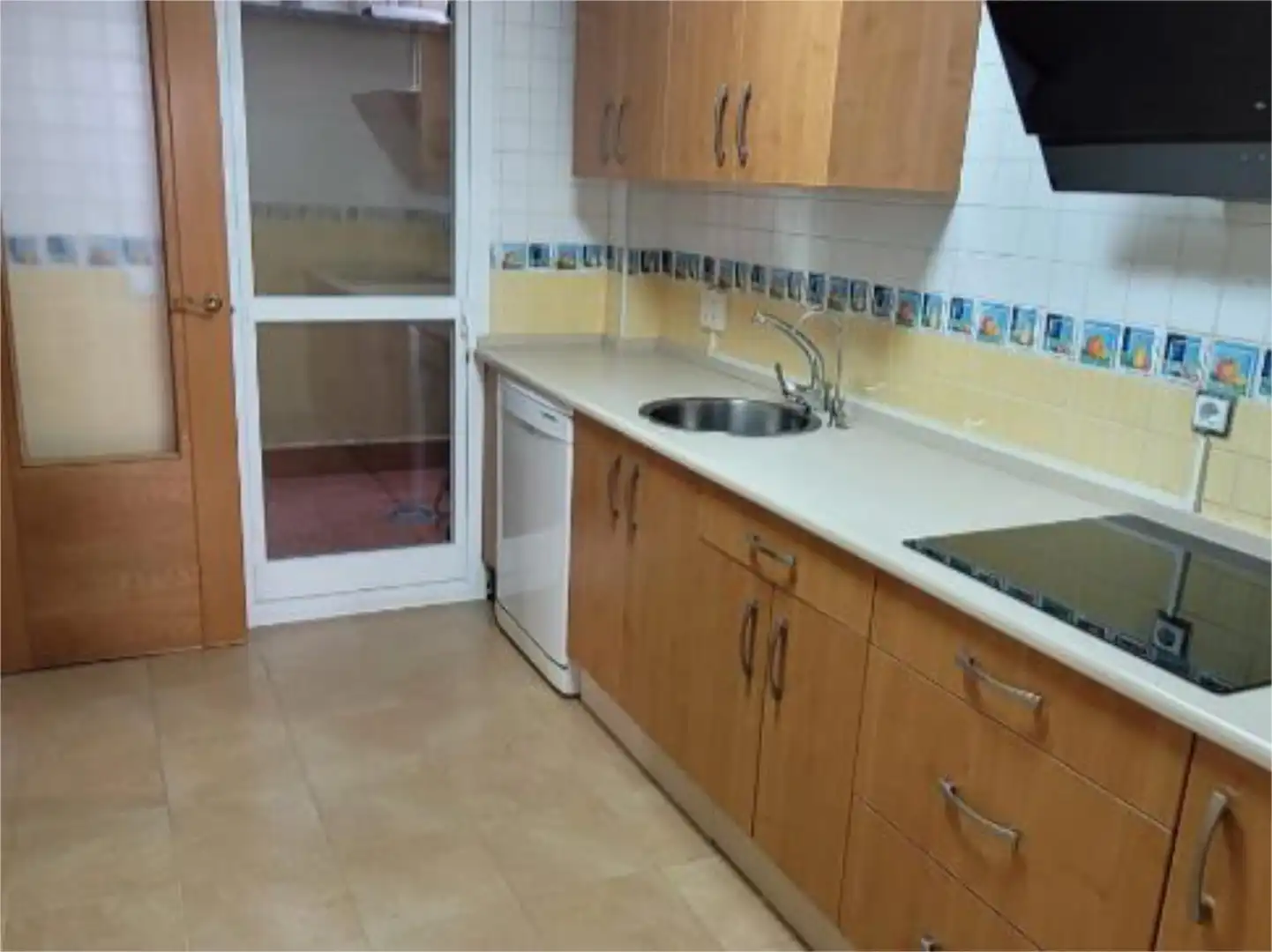 Casa adosada en venta en Corrales Cocina de Casa adosada en venta en Aljaraque con Terraza y Balcón