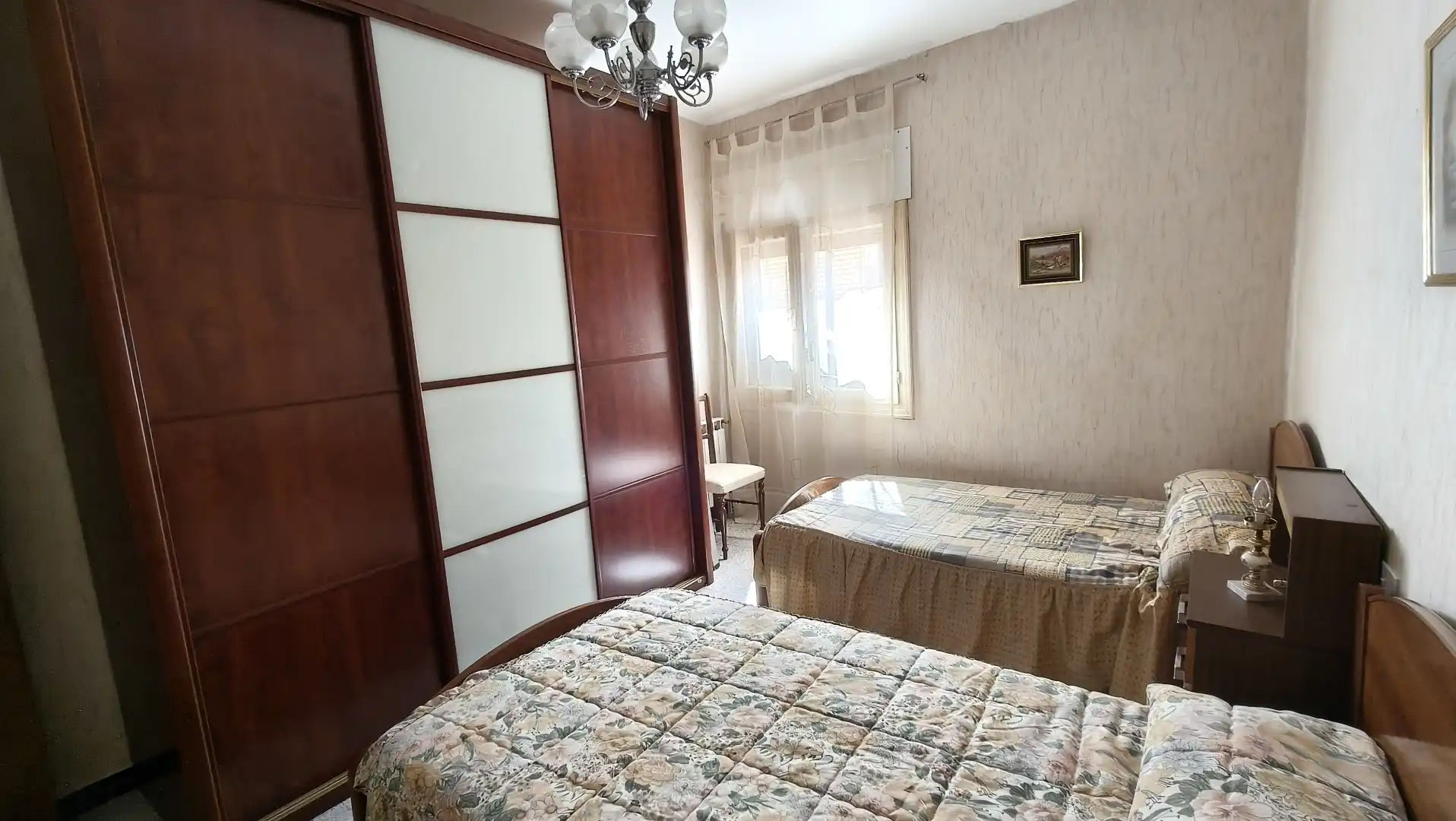 Habitación de Piso en venta en Rincón de Soto con Calefacción y Amueblado