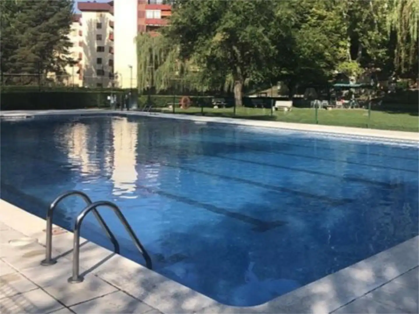 Piscina de Piso en venta en Jaca con Piscina y Balcón