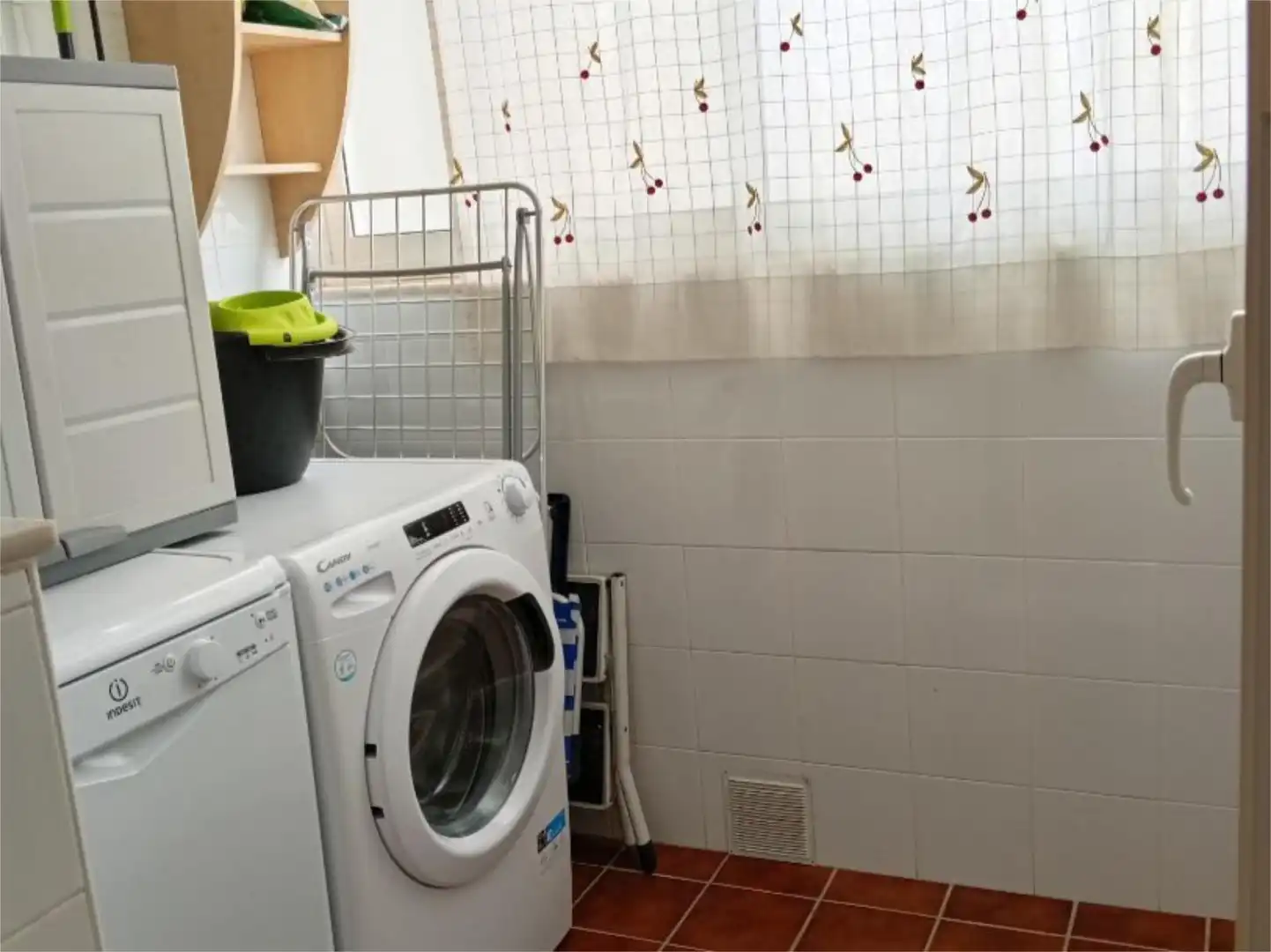 Flat for sale in Avenida José Amat Benavides, 9, El Puerto - Romanilla Bathroom of Flat for sale in Roquetas de Mar with Air Conditioner, Heating and Swimming Pool