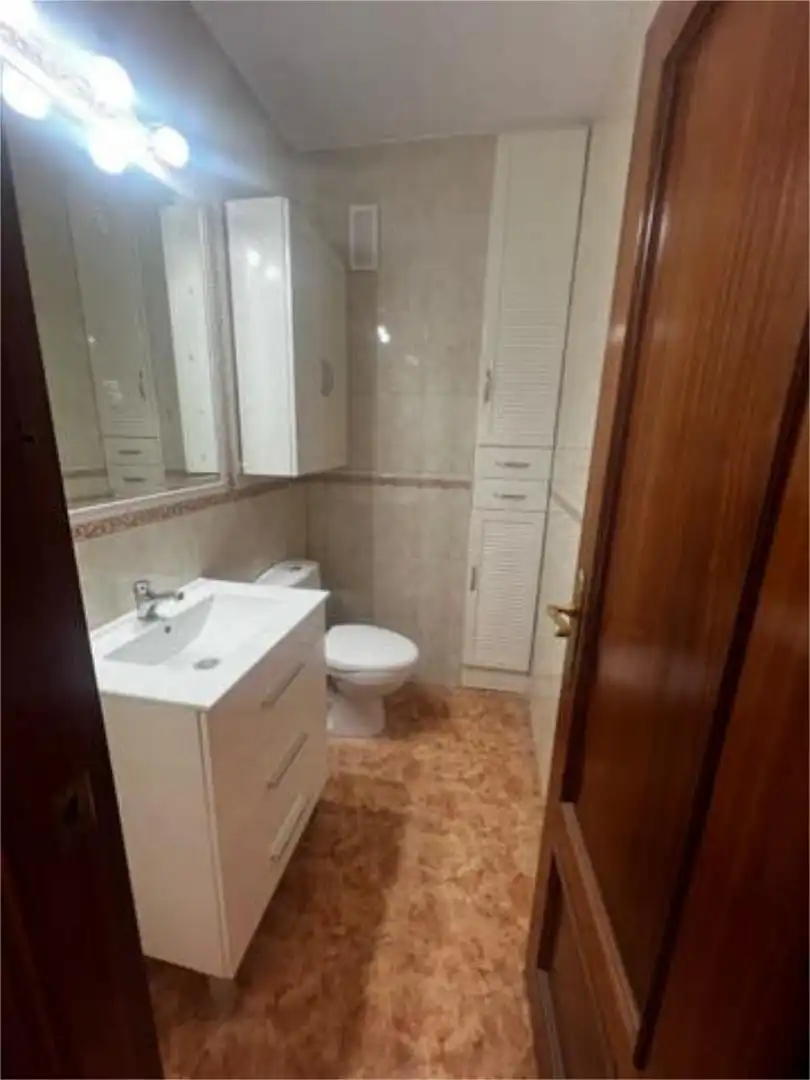 Baño de Piso de alquiler en Murcia con Calefacción y Terraza