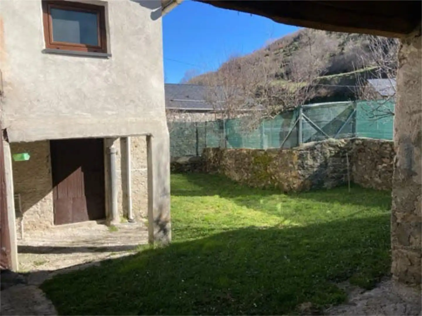 Houses for sale in Murias de Paredes Garden of Houses for sale in Murias de Paredes with Heating, Private garden and Storage room