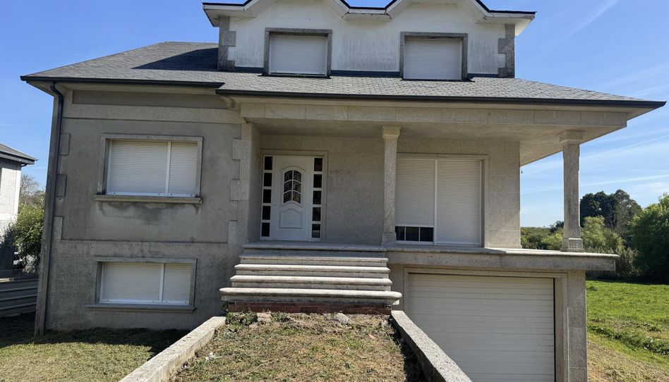 Casa o xalet en venda a Camiño Revixo, 2, Rubiáns, Vilagarcía de Arousa - imatge 1 Foto 1 de Casa o xalet en venda a Camiño Revixo, 2, Rubiáns, Vilagarcía de Arousa