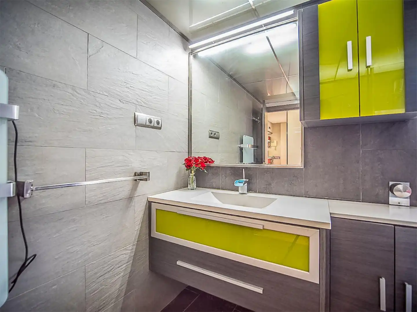 Houses for sale in Callejón Brazal, Churra Bathroom of Houses for sale in Murcia with Air Conditioner, Heating and Parquet flooring