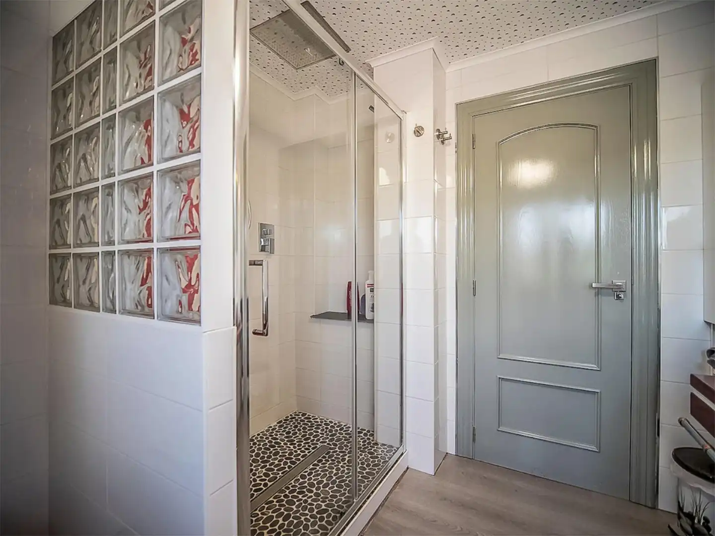 Houses for sale in Callejón Brazal, Churra Bathroom of Houses for sale in Murcia with Air Conditioner, Heating and Parquet flooring