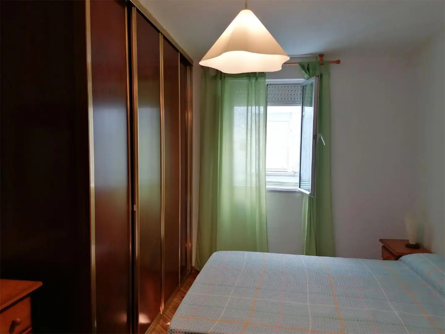 Room in Calle Santa María Reina, 17, Orcasur - 12 de Octubre