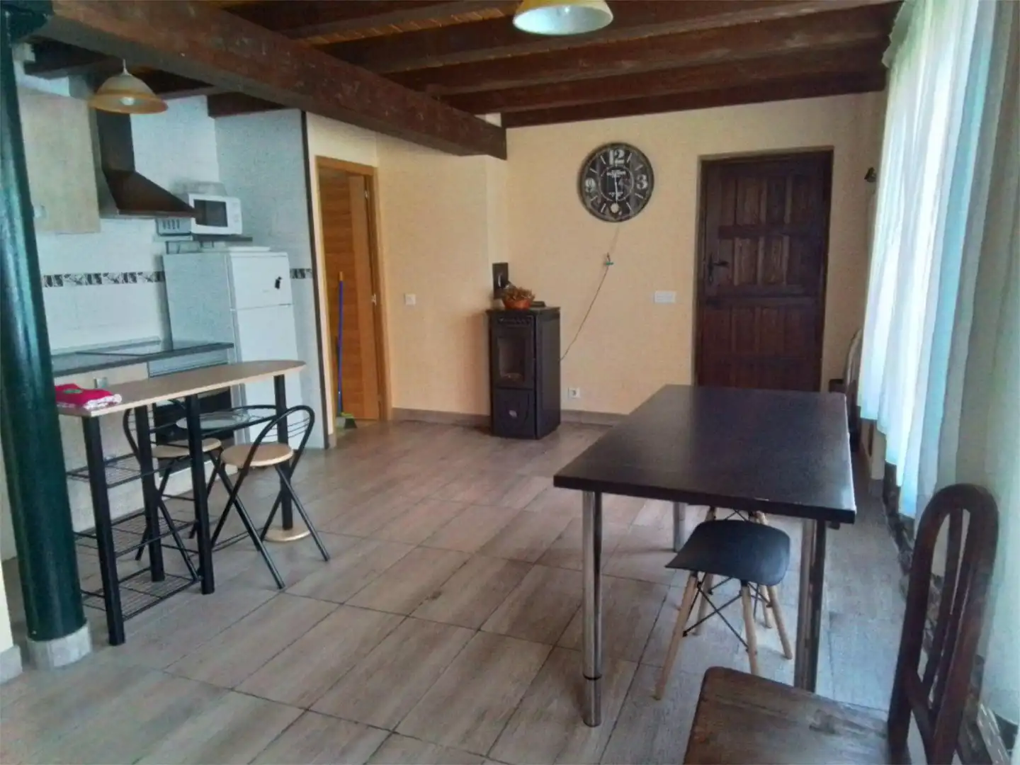 Apartamento de alquiler en Calle Cimadevilla, Puebla de Lillo Cocina de Apartamento de alquiler en Puebla de Lillo con Calefacción, Jardín privado y Amueblado