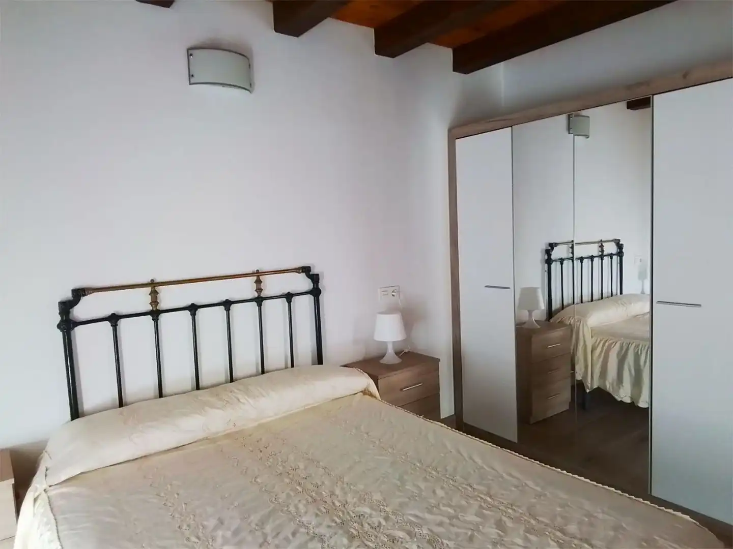 Apartamento de alquiler en Calle Cimadevilla, Puebla de Lillo Habitación de Apartamento de alquiler en Puebla de Lillo con Calefacción, Jardín privado y Amueblado