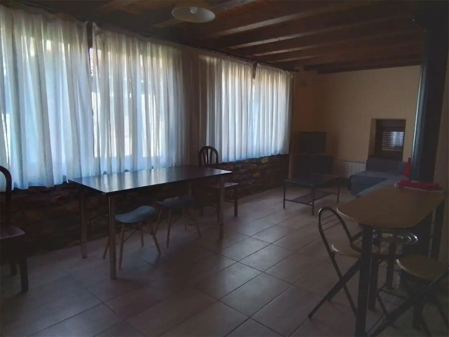 Apartamento de alquiler en Calle Cimadevilla, Puebla de Lillo Comedor de Apartamento de alquiler en Puebla de Lillo con Calefacción, Jardín privado y Amueblado