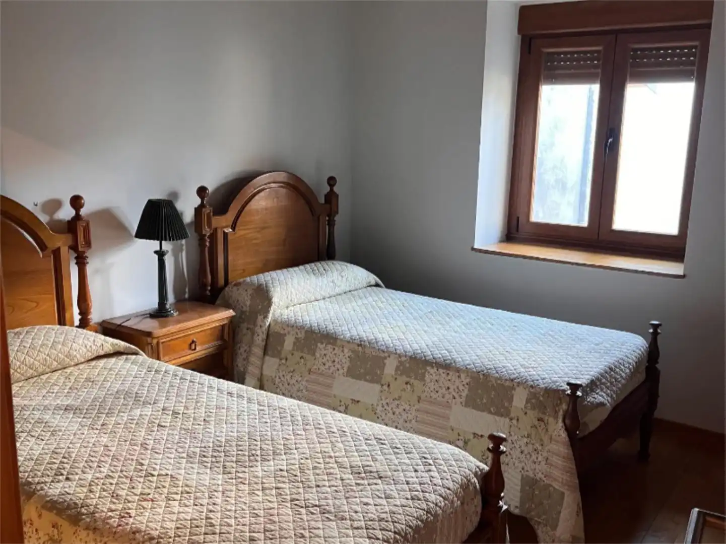 Piso de alquiler en Calle San Roque, 46, Pedralba de la Pradería Habitación de Piso de alquiler en Pedralba de la Pradería con Calefacción, Parquet y Piscina