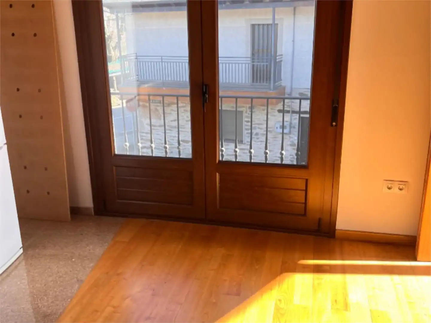 Piso de alquiler en Calle San Roque, 46, Pedralba de la Pradería Piso de alquiler en Pedralba de la Pradería con Calefacción, Parquet y Piscina