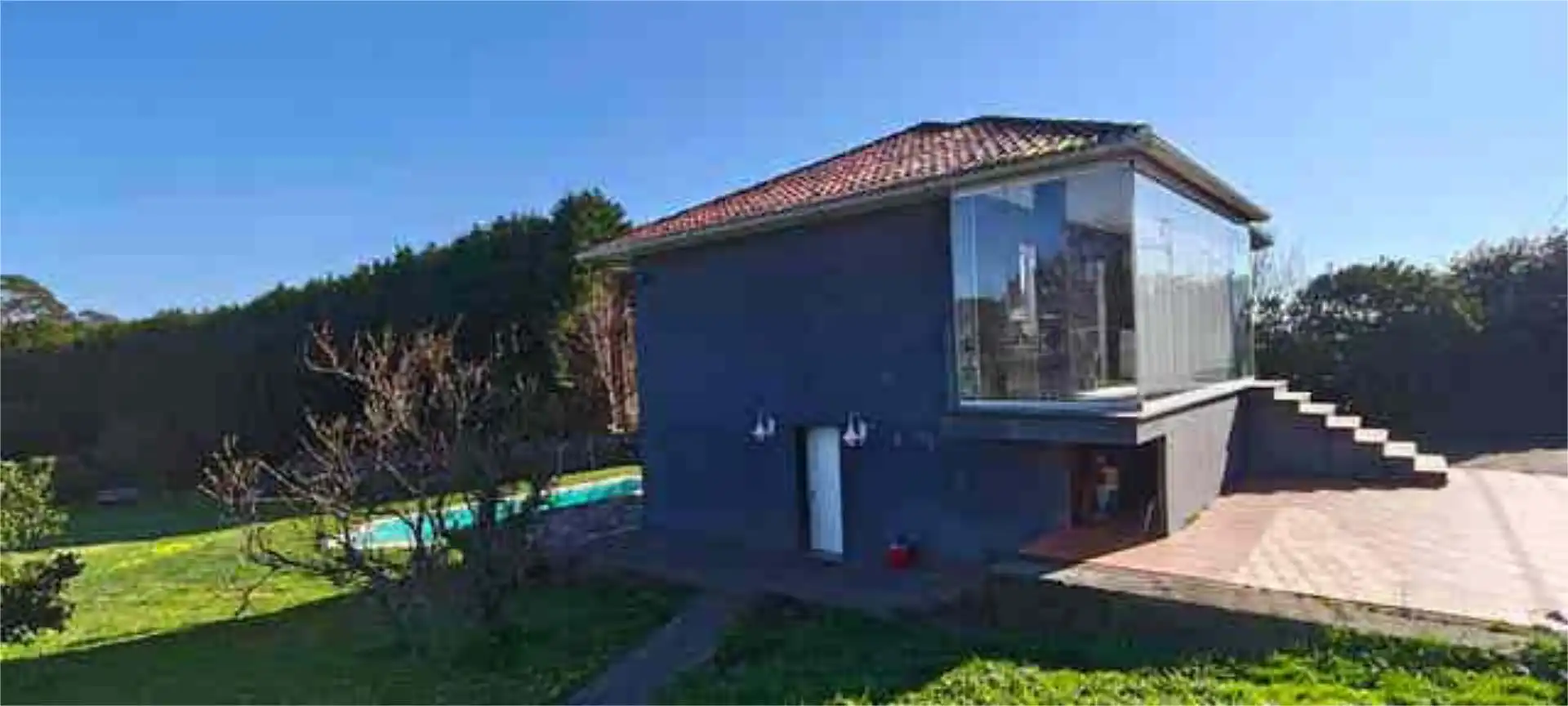 Casa adosada en venda a Boiro Vista exterior de Casa adosada en venda en Boiro amb Jardí privat, Terrassa i Piscina