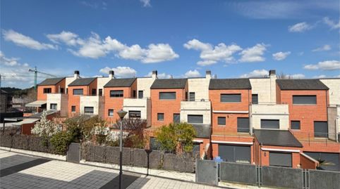 Foto 2 de Casa adosada en venda a Calle Monasterio de San Pedro de Alcántara, 95, Villa de Prado, Valladolid Capital
