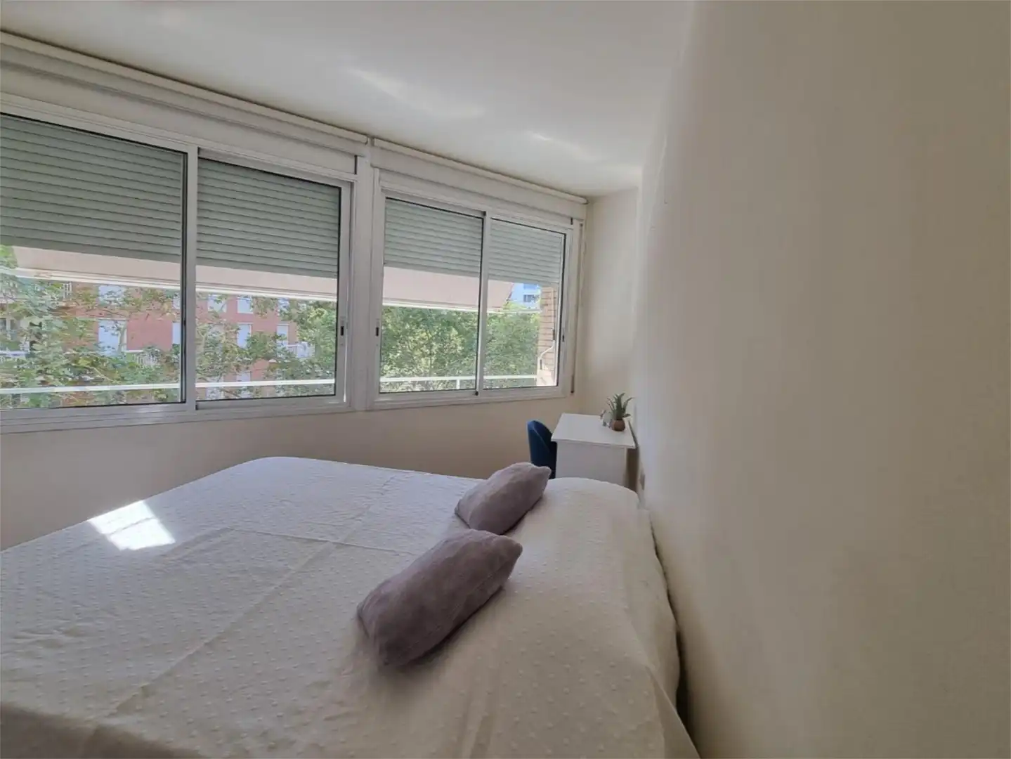 Zimmer in Carrer del Doctor Trueta, 33, La Vila Olímpica del Poblenou Schlafzimmer von Wohnung zur untervermieten in Barcelona mit Klimaanlage, Heizung und Möbliert