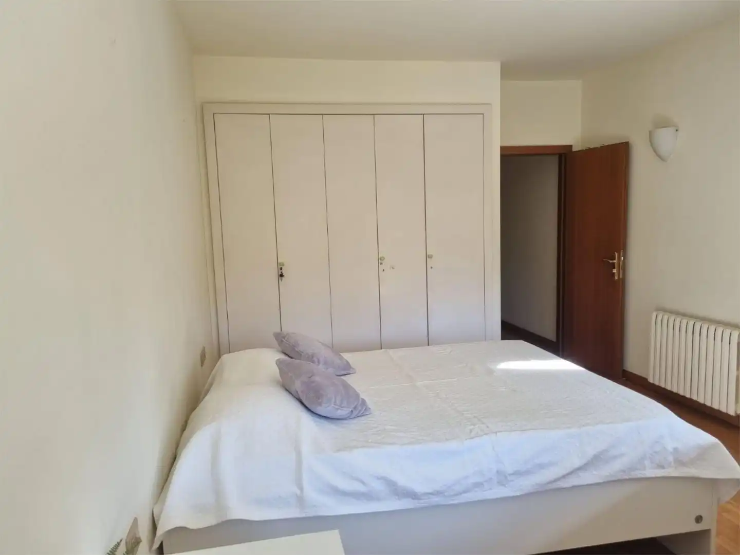Zimmer in Carrer del Doctor Trueta, 33, La Vila Olímpica del Poblenou Schlafzimmer von Wohnung zur untervermieten in Barcelona mit Klimaanlage, Heizung und Möbliert