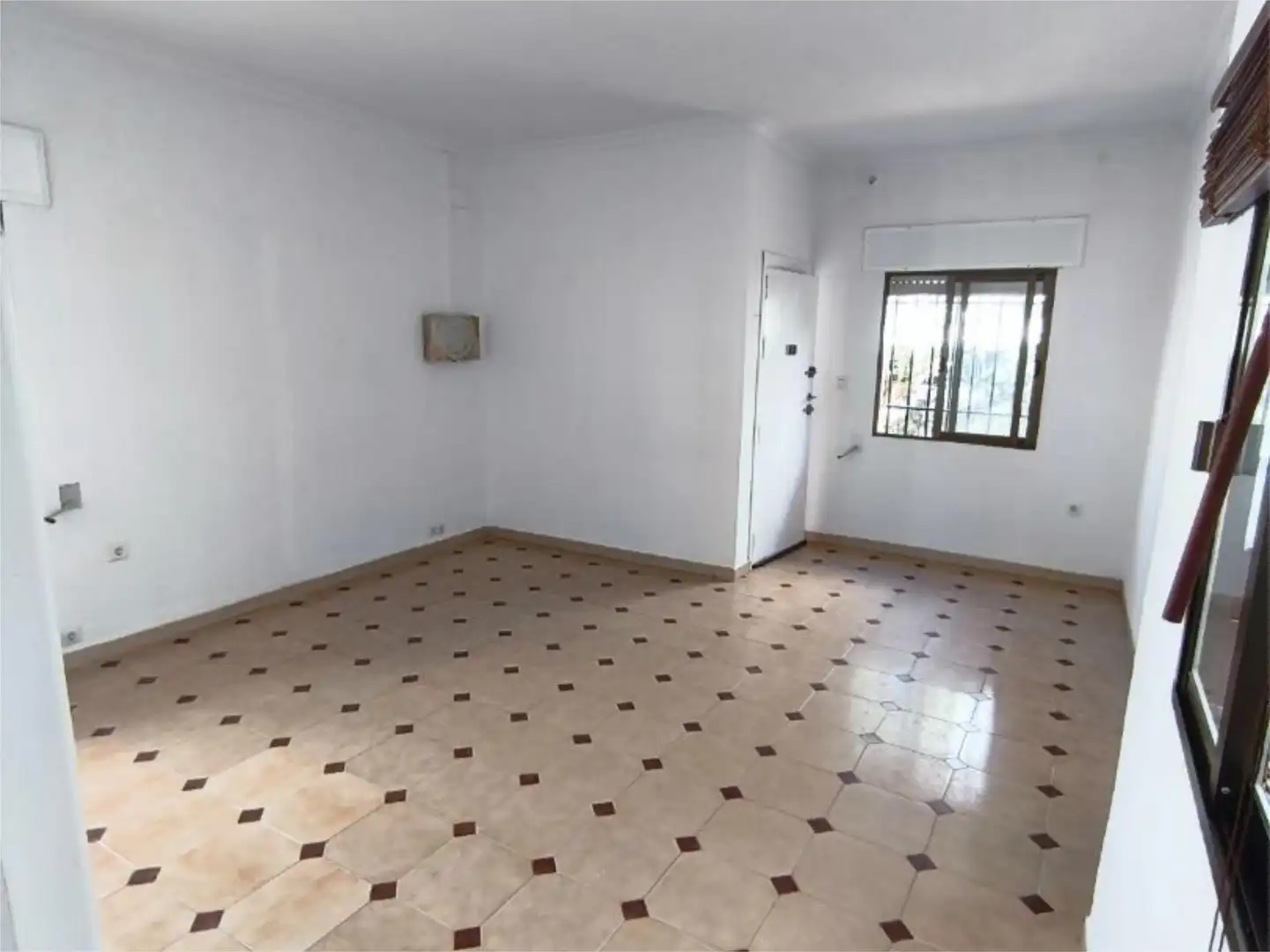 Casa adosada en venta en Calle Bulerias, 2, Sanlúcar la Mayor Sala de estar de Casa adosada en venta en Sanlúcar la Mayor