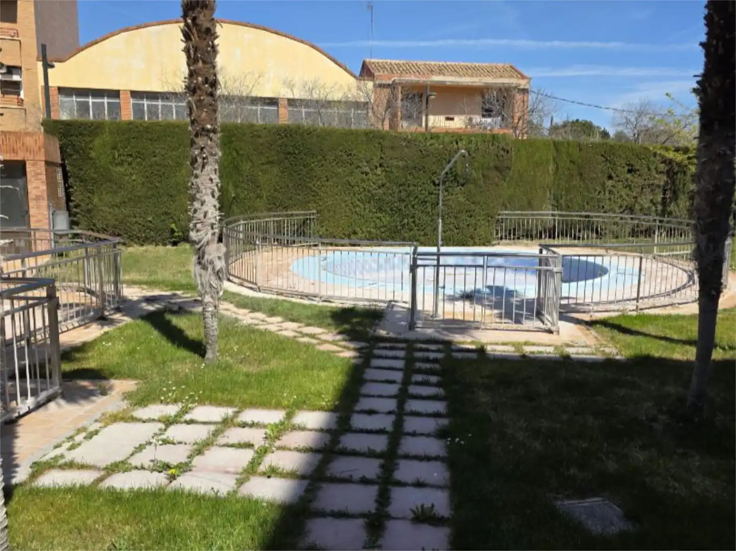 Flat for sale in Calle de Aldebarán, Valdefierro Swimming pool of Flat for sale in Zaragoza with Air Conditioner, Heating and Terrace
