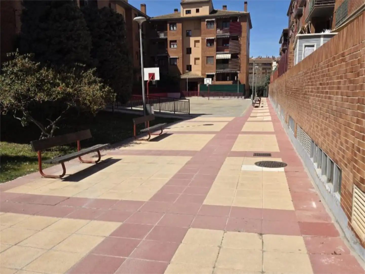 Flat for sale in Calle de Aldebarán, Valdefierro Parking of Flat for sale in Zaragoza with Air Conditioner, Heating and Terrace