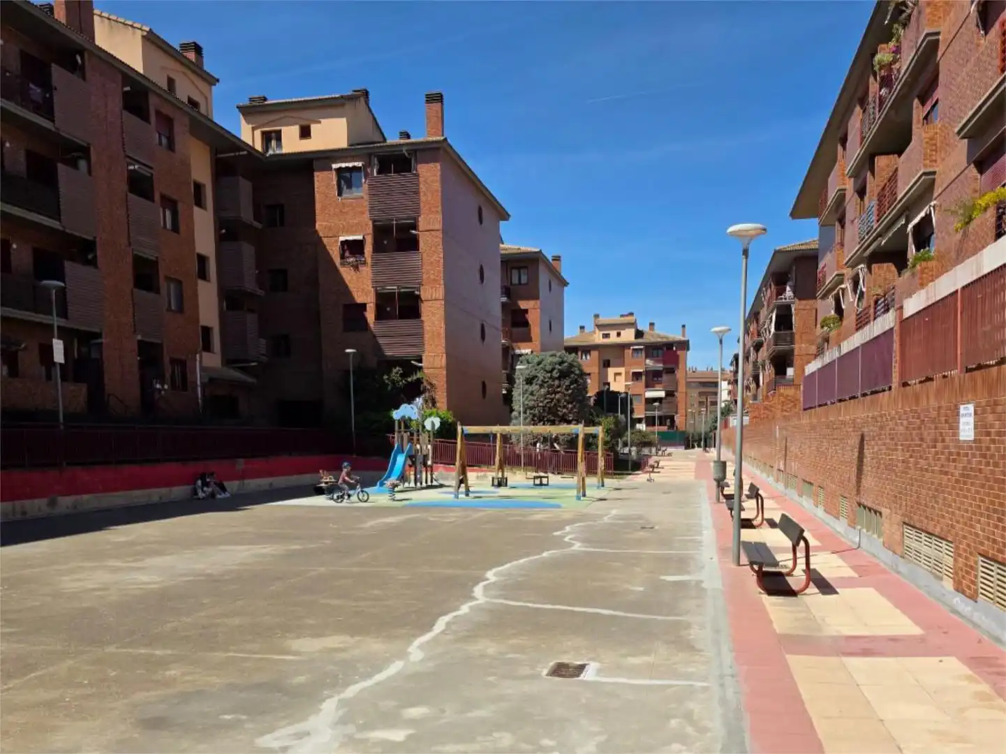 Flat for sale in Calle de Aldebarán, Valdefierro Parking of Flat for sale in Zaragoza with Air Conditioner, Heating and Terrace