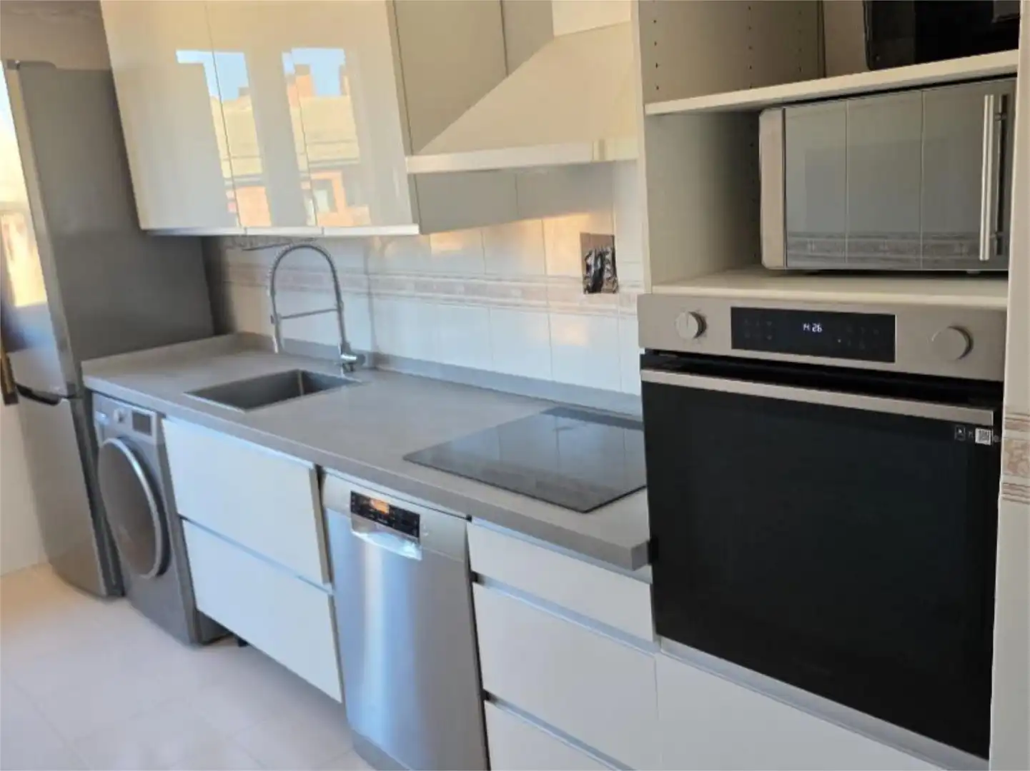 Flat for sale in Calle de Aldebarán, Valdefierro Kitchen of Flat for sale in Zaragoza with Air Conditioner, Heating and Terrace