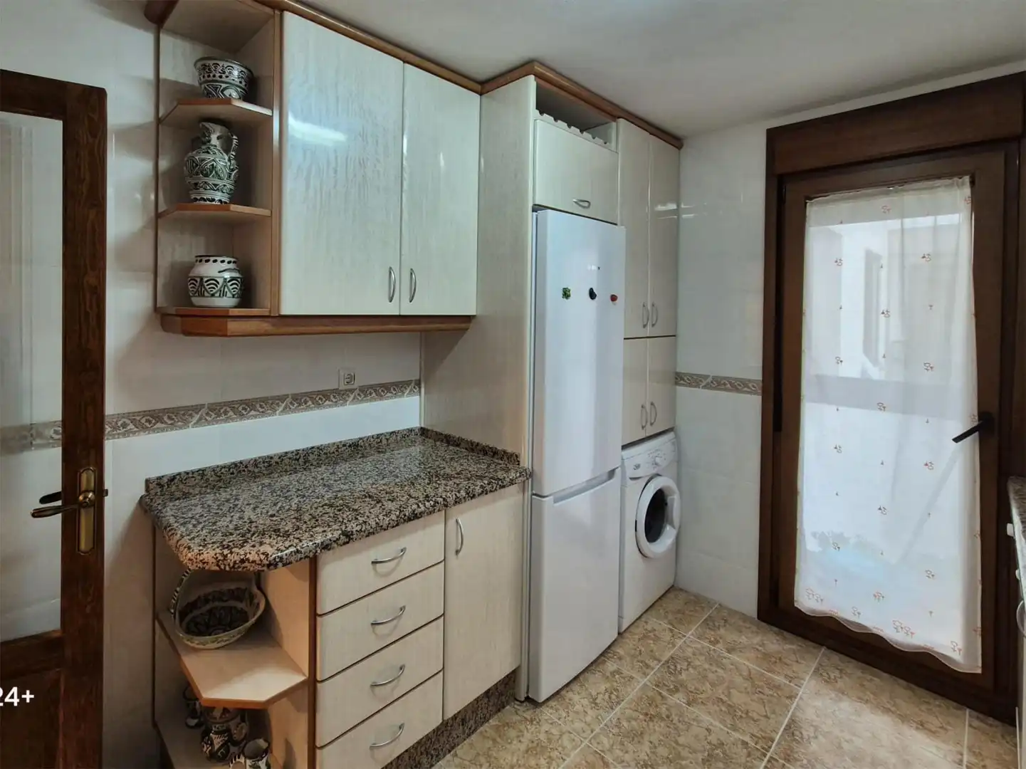 Flat for rent in Carretera Valencia, 21, Camarena de la Sierra Kitchen of Flat for rent in Camarena de la Sierra with Furnished and Community parking