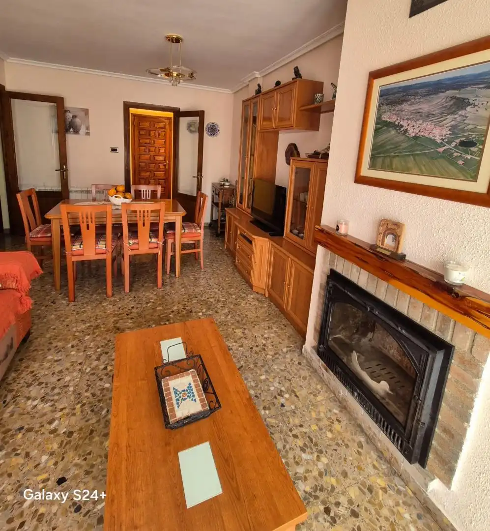 Flat for rent in Carretera Valencia, 21, Camarena de la Sierra Living room of Flat for rent in Camarena de la Sierra with Furnished and Community parking