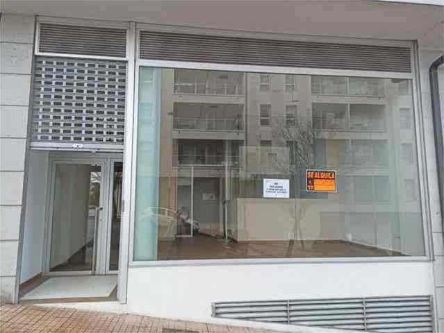 Local comercial en Alquiler en A Parda