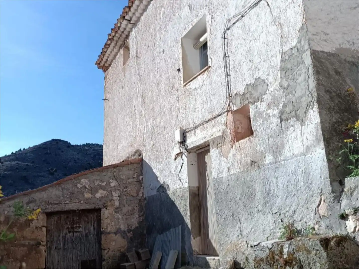 Vista exterior de Casa adosada en venta en Villel de Mesa