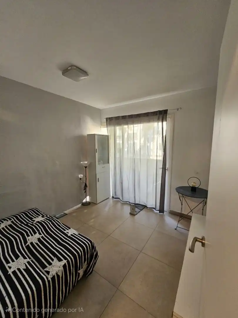 Habitació a Calle les Flors, 7, Zona Pueblo