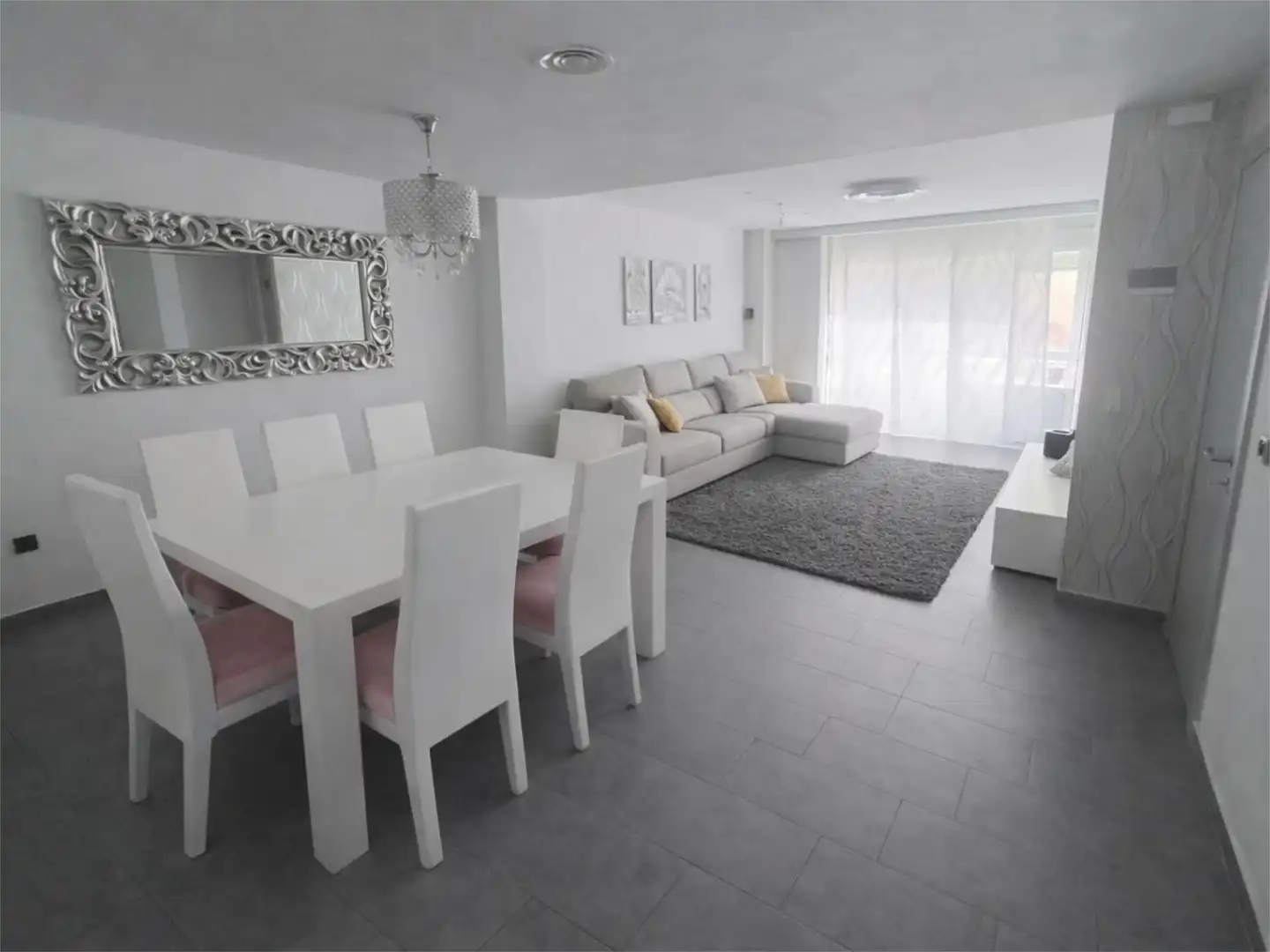 Sala d'estar de Pis de lloguer en Yecla amb Aire condicionat, Calefacció i Jardí privat